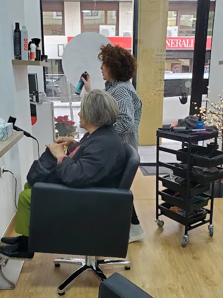 Salon Carmen Reis - Peluquería en Oviedo - foto 2