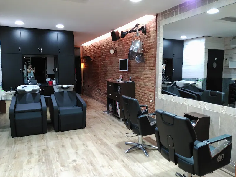 Orpinell Perruquers - Peluquería en Sabadell - foto 3
