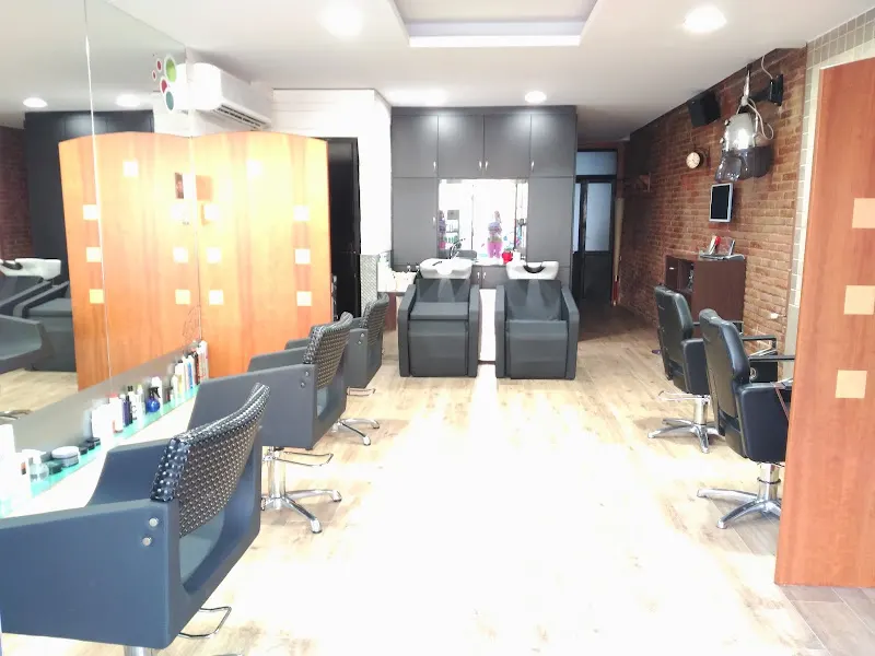 Orpinell Perruquers - Peluquería en Sabadell - foto 4