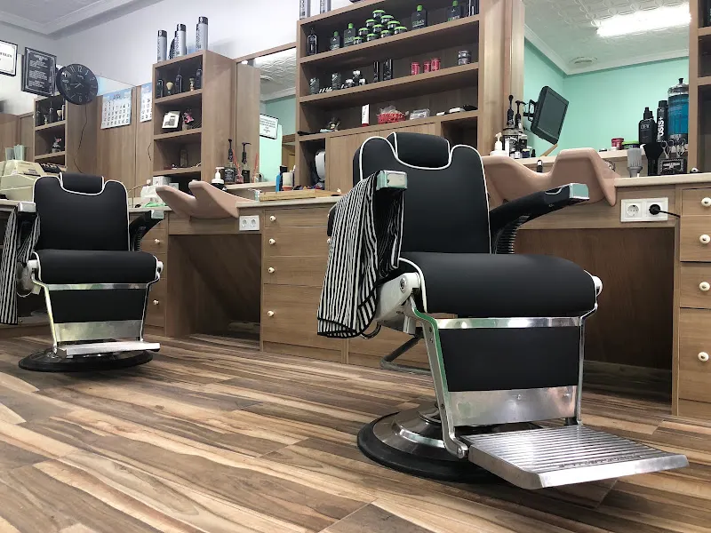 Peluquería de Caballeros NIZA. Móstoles - Peluquería en Mostoles - foto 2