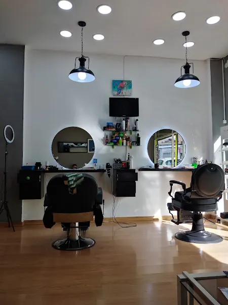 Peluqueria De Caballeros Hola Ali - Peluquería en Mostoles - foto 2