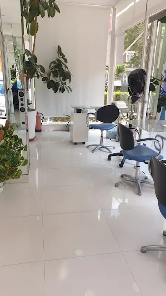 Demichi Peluqueria Estética