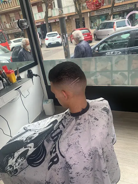 PELUQUERÍA ISSAM BARBERSHOP - Mostoles