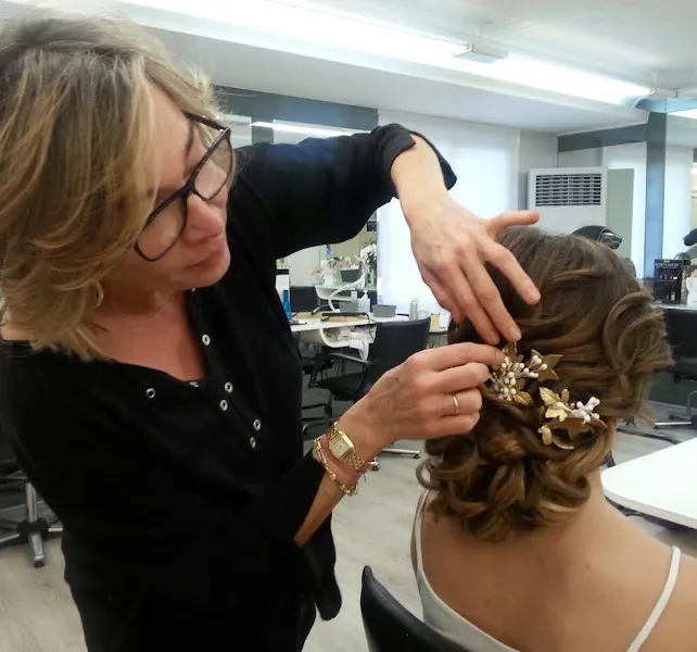 Peluquería Carmela Salón de Belleza - Peluquería en Palencia - foto 2
