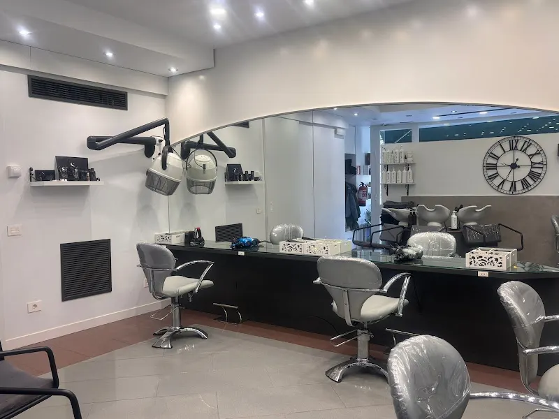 Peluquería Nueva DIFFUSION - Peluquería en Pamplona - foto 2