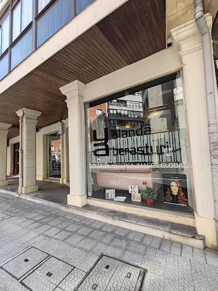 Peluquería Yolanda Aberasturi - Peluquería en Portugalete - foto 2