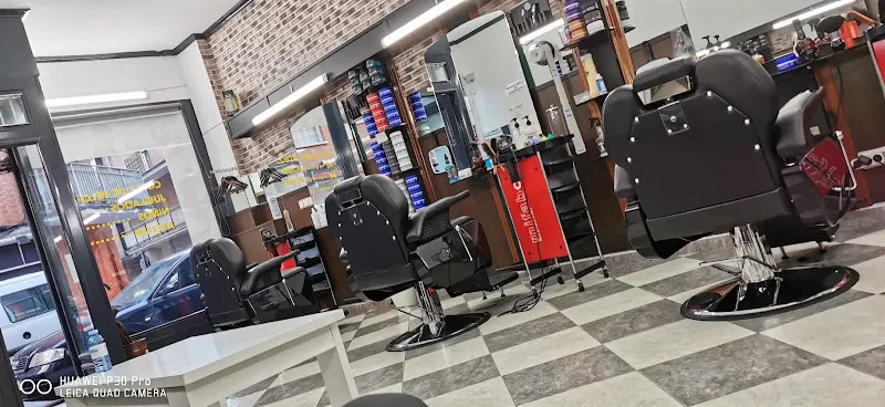 Peluqueria Los Amigos - Peluquería en Fuenlabrada