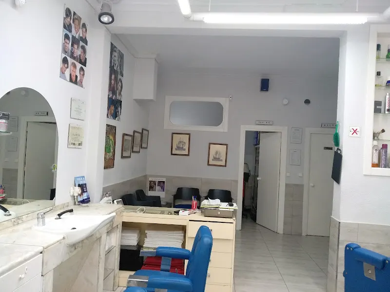Peluquería González - Barbería en Alcorcón - foto 2