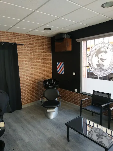 Luigi Barber Shop - Barbería en Badajoz - foto 2