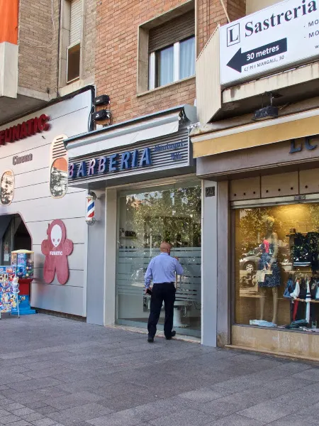 BARBERIA XAVIER - Barbería en Lleida - foto 2