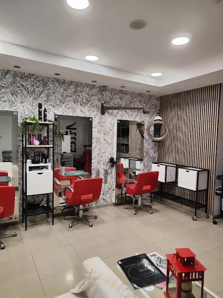 Perruqueria Aries - Peluquería en Torrefarrera - foto 2