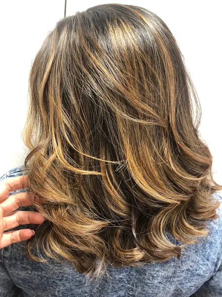 Delorian Estilistas - Peluquería en Dos Hermanas - foto 2