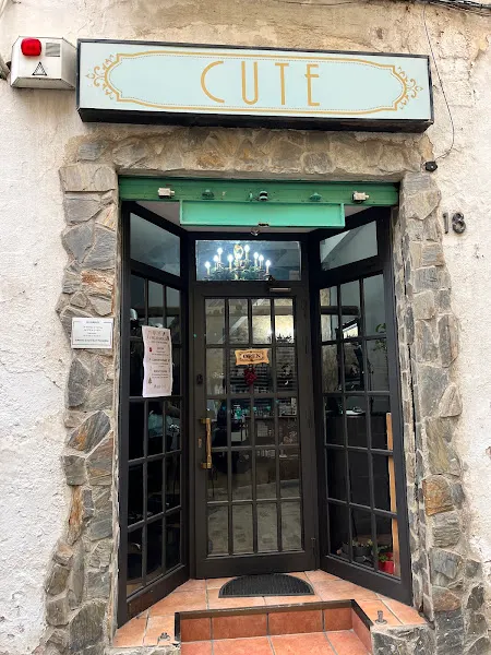 Cute - Peluquería en Santa Coloma de Gramenet - foto 2