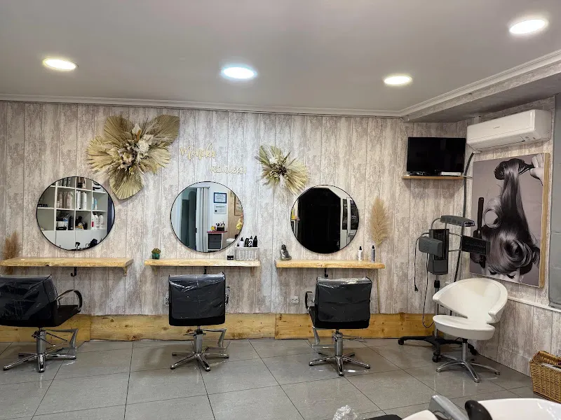 Mónica Izquierdo Peluquería Head Spa - Valdemoro