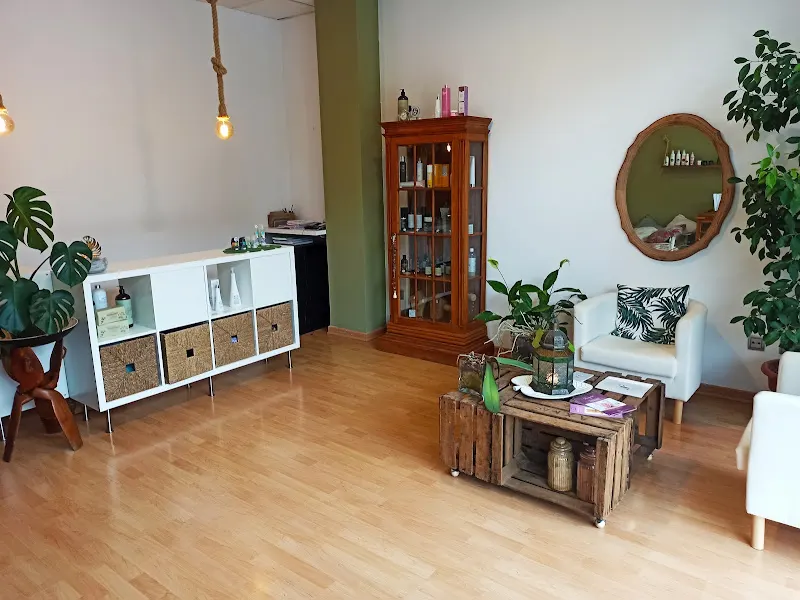 HomeNatura Girona - Peluquería en Girona - foto 2