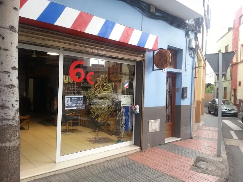 Abel Barber Shop ( peinando la zona ) - Barbería en Telde - foto 2