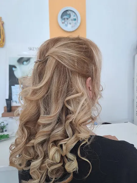 Salón De Belleza Boza - Telde