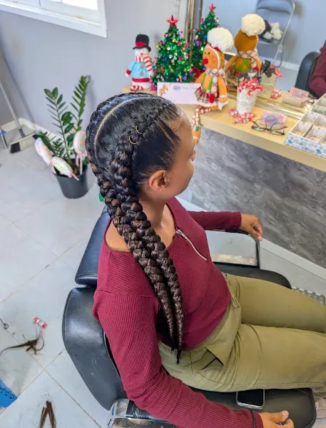 Trenzas en las palmas - Peluquería en Telde - foto 2