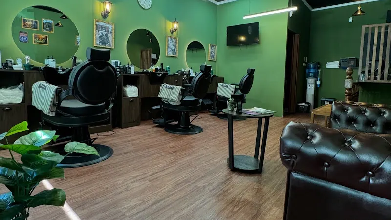 MAD MEN Barbería tradicional—Barrio Rios Rosas - Madrid