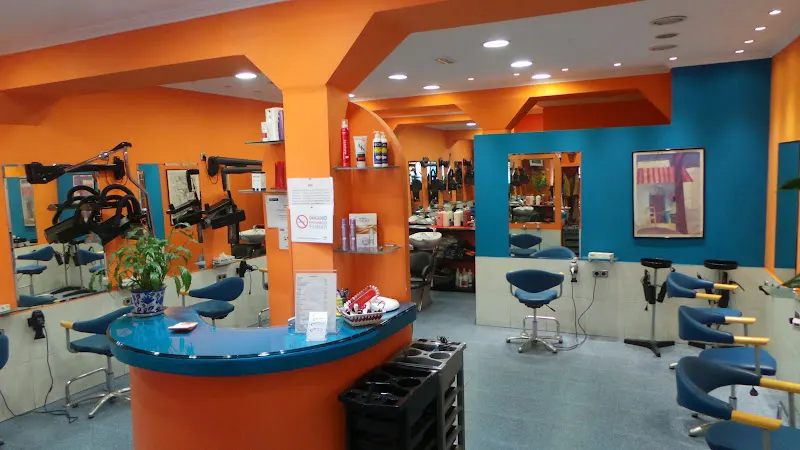 IMAN Peluqueros - Peluquería en Madrid - foto 2