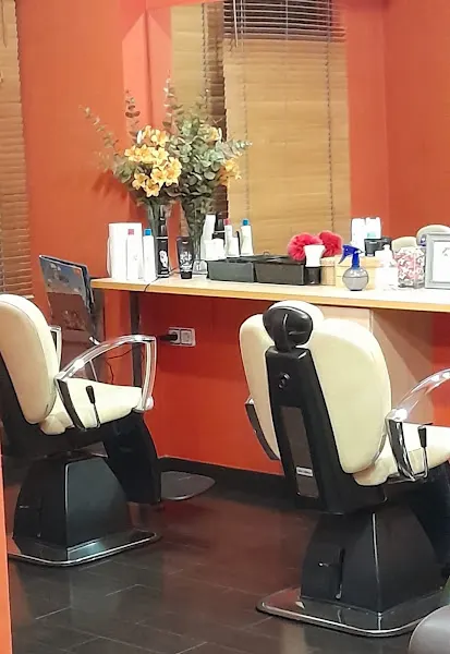 Peluquería J.Mena - Peluquería en Madrid - foto 2