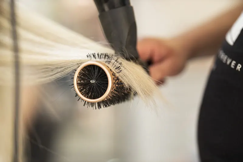Diferent Spa Peluquería Y Cabina De Belleza - Gandia