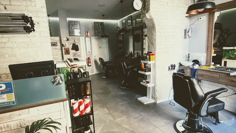 J.Camacho Peluqueros - Peluquería en Madrid - foto 4