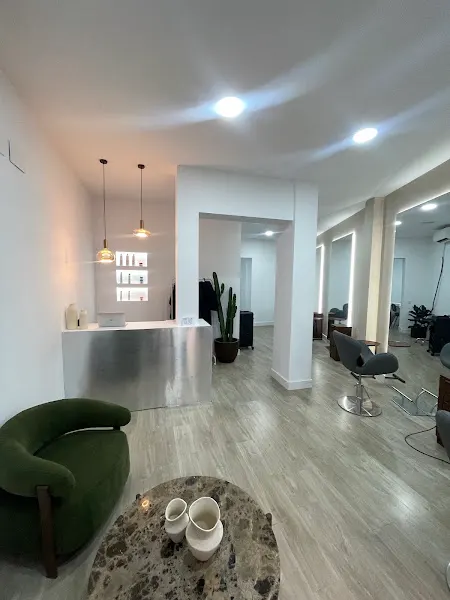 Pace Salon