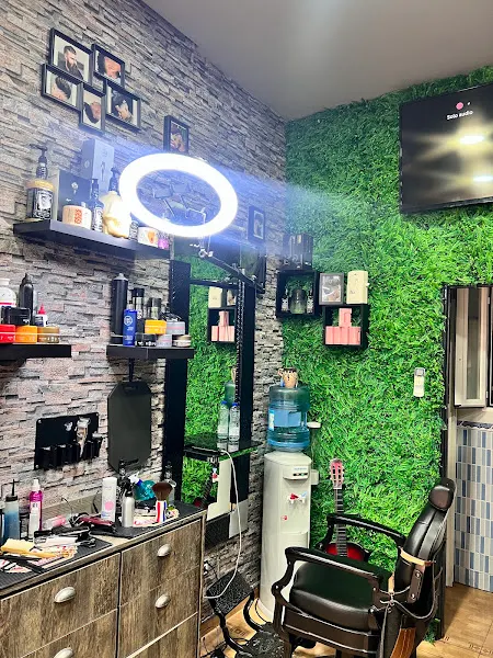 Barber shop five stars - Peluquería en Madrid - foto 2