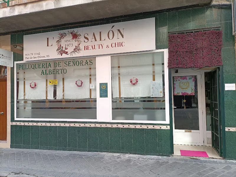 Peluquería Alberto ~ L'Salón Since 1973