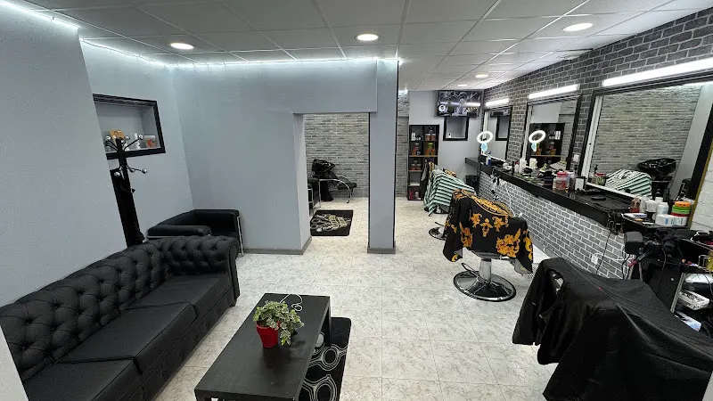 Javi_barbershop . Latina 🇩🇴🇪🇸 - Peluquería en Madrid - foto 2