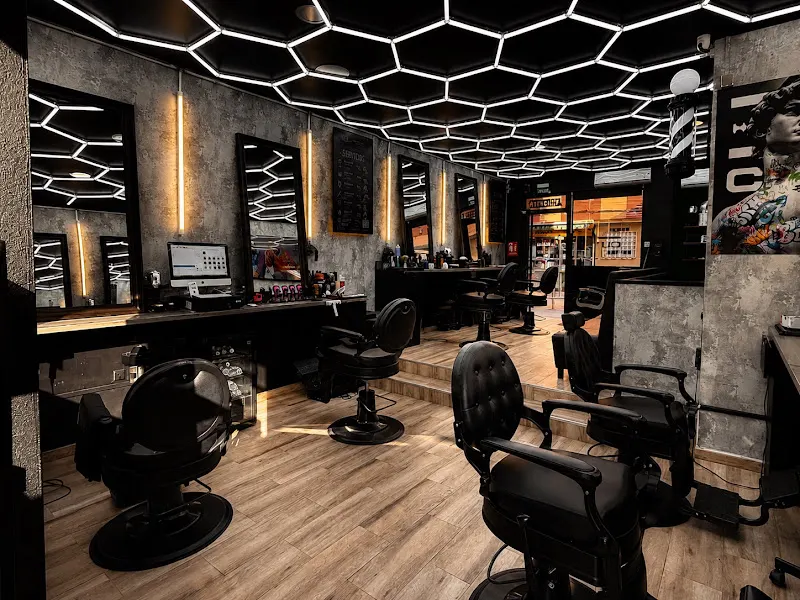DIAMOND CUT BARBER STUDIO