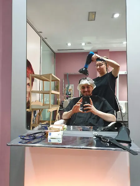 Paqui García Peluquería