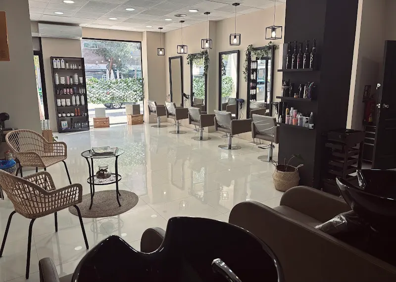 Salón de peluquería Cari Izquierdo