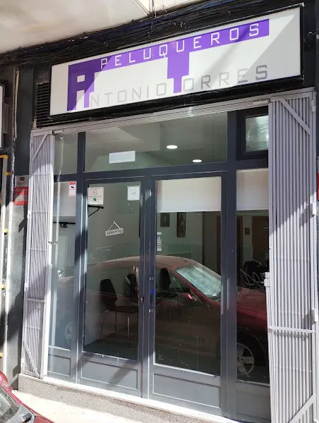 Peluqueros Antonio Torres - Peluquería en Madrid - foto 2