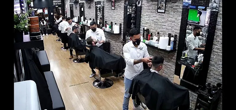 Peluqueria de caballeros BARBERSHOP TRADICIONAL (sin cita) - Cádiz