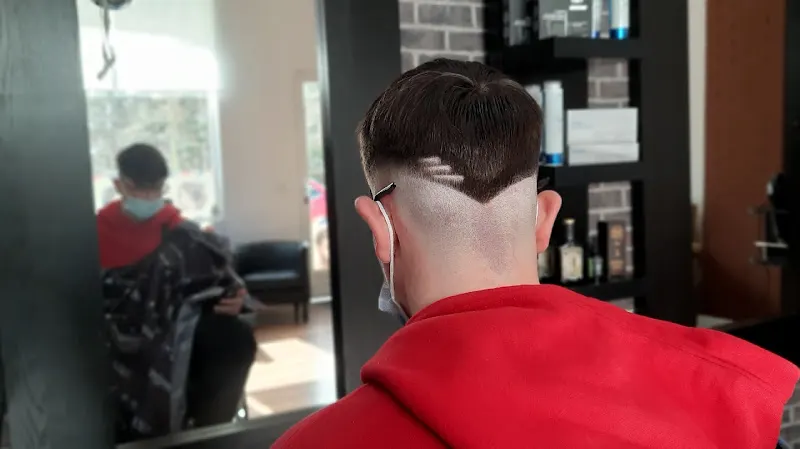 Barber hamza for men - Peluquería en Madrid - foto 2