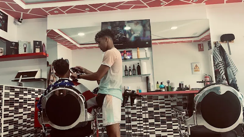Peluqueria la tijera de oro - Torremolinos