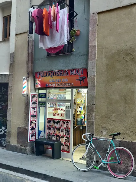 Billu Barber Peluquería Maji - Peluquería en Barcelona - foto 2