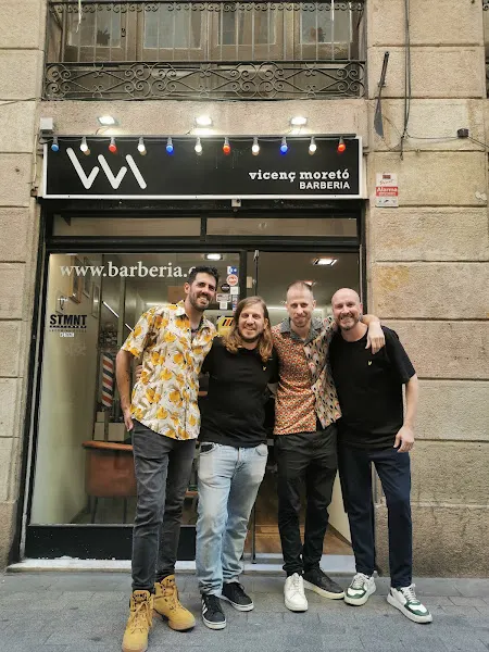 Vicenç Moretó Barbería. Barbas. Corte de pelo hombre. Productos. Higiene. Imagen. Belleza. Barbershop. - Barbería en Barcelona - foto 2