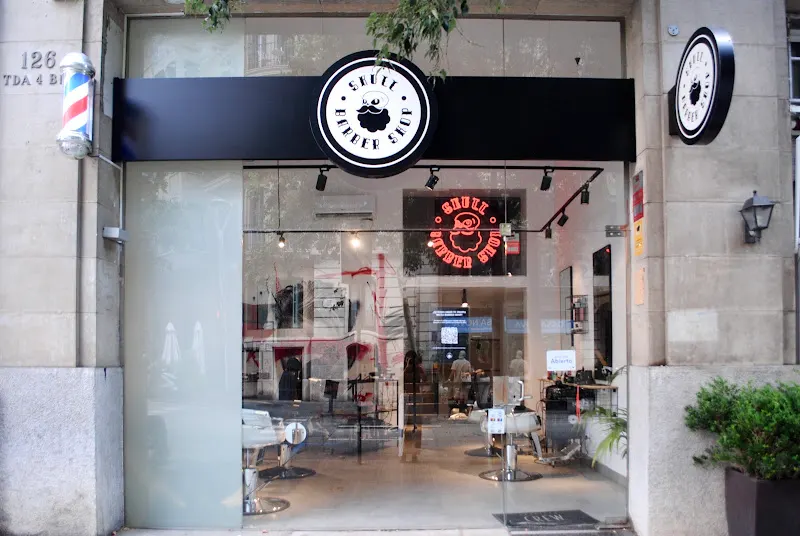 Skull Barber Shop Barcelona (Bruc) & Ladybug Tattoo