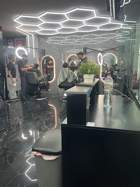 Barber CM