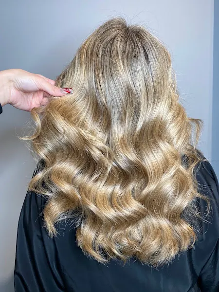 Kamaleonik Hair & Art - Peluquería en Barcelona - foto 2