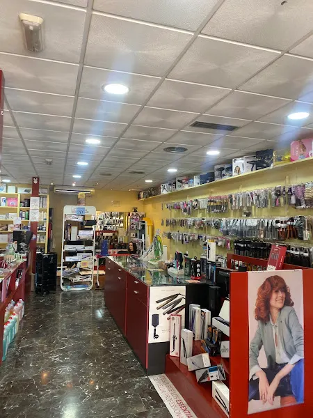 Comercial Cuevas, Productos de peluqueria, belleza y barberia. en Benidorm