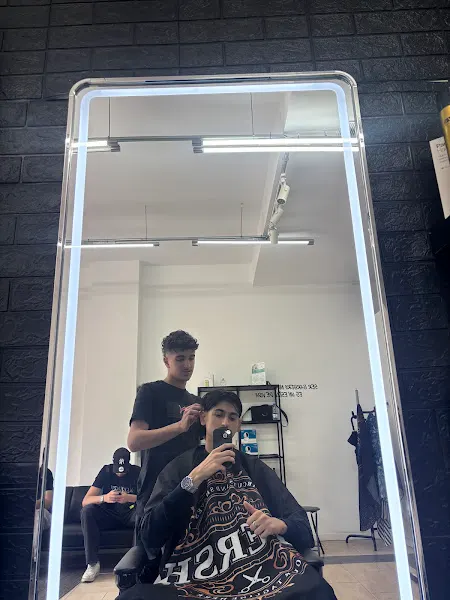 Kouiss Barber