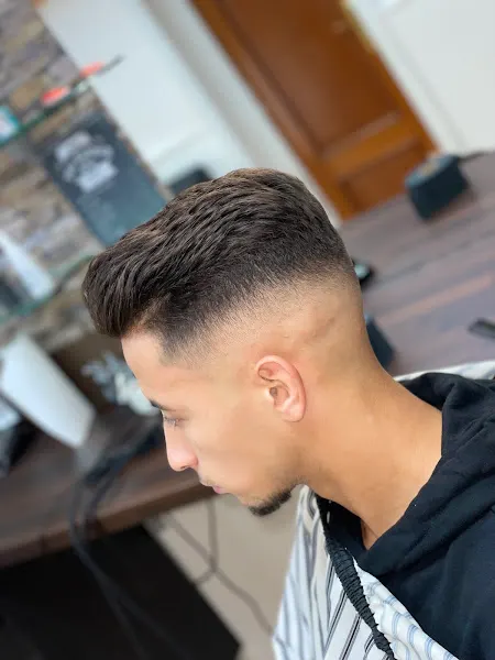 Hus Tha Barber