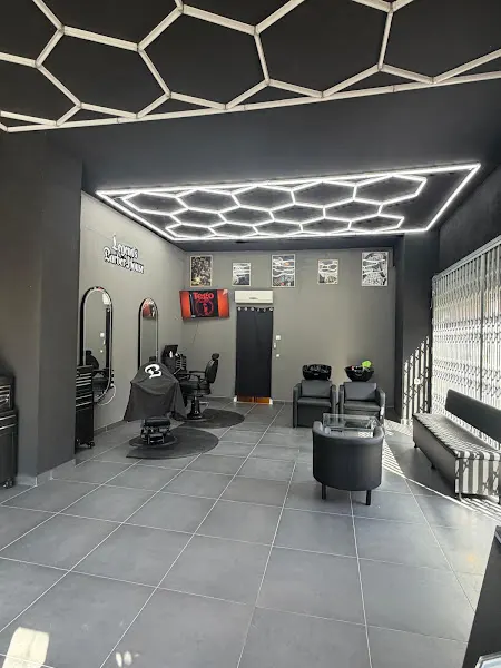 Legend's Barber House