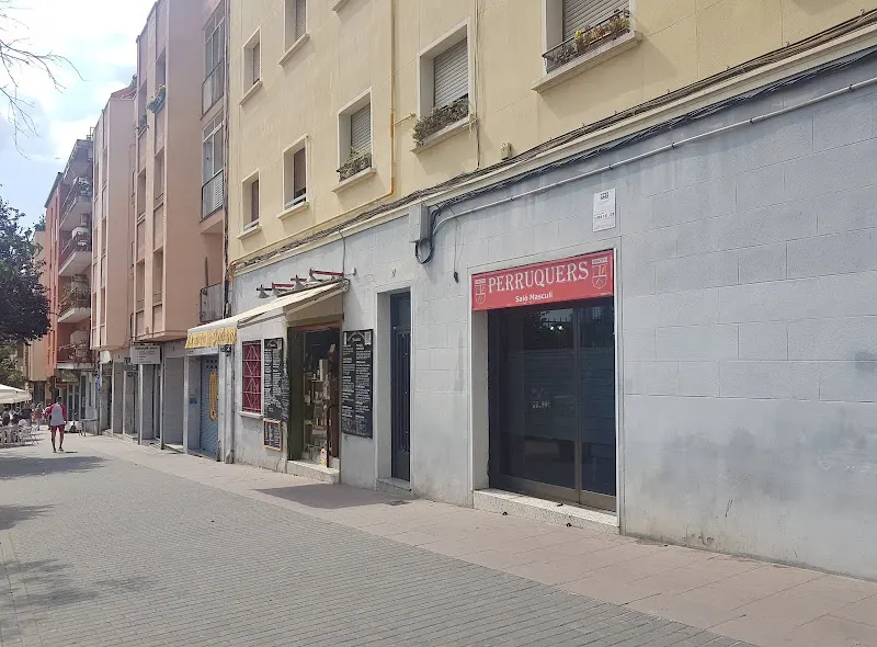 ÓSCAR PERRUQUERS Saló Masculí.