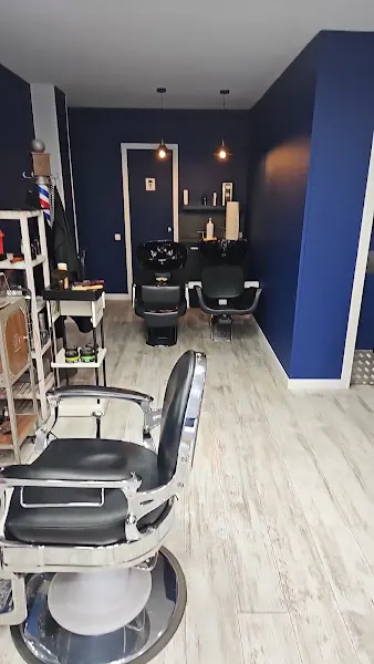 The Barber Shop by Oscar Avilés