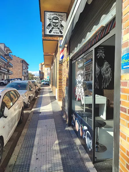 PELUQUERÍA Y BARBERÍA SIMO 💈 - Peluquería en Majadahonda - foto 2